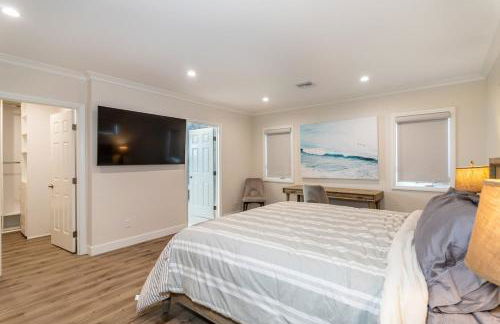 Family Beach House, 400ft to Beach, Parking, BBQ - Foto 34