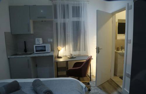 Beautiful NW4 Studio - Professional Market - Own Entry - Photo 25