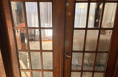 Tree House 6 bedrooms, 2 blocks from everything - Foto 29