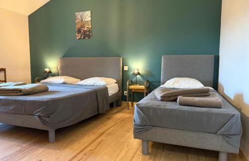 Gîte LE RABIOUZE - 4 épis, 15 pers, 22 couchages - Ancienne Bergerie rénovée, cachet d'origine conservé - Vue magnifique - Label Ecogîte - Foto 40