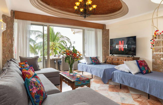 Ocean Front Penthouse Pool Sleeps 8 People - Foto 9