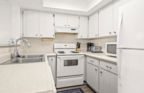 Coconuts Poolside #115 - Photo 10