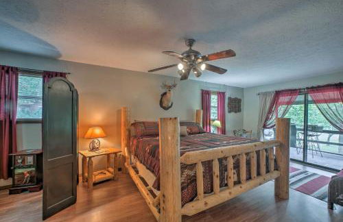 Waterfront Home with Fire Pit on Table Rock Lake - Foto 11