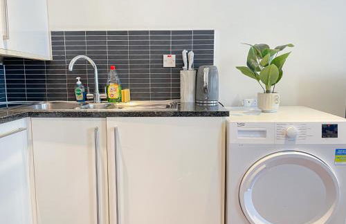 Embankment 2-Bed Flat with AC near Charing Cross, Trafalgar Square, London Eye, Big Ben - Foto 18