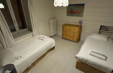 Beautiful 3 Star renovated Apt Sleeps 7 - Photo 30