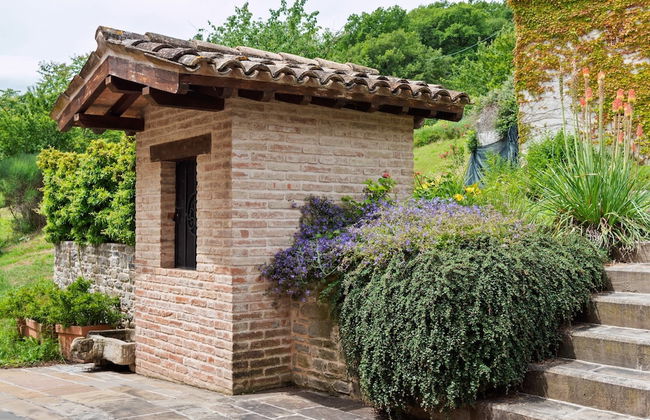 Beautiful Villa in Belforte All'isauro With Swimming Pool - Foto 3