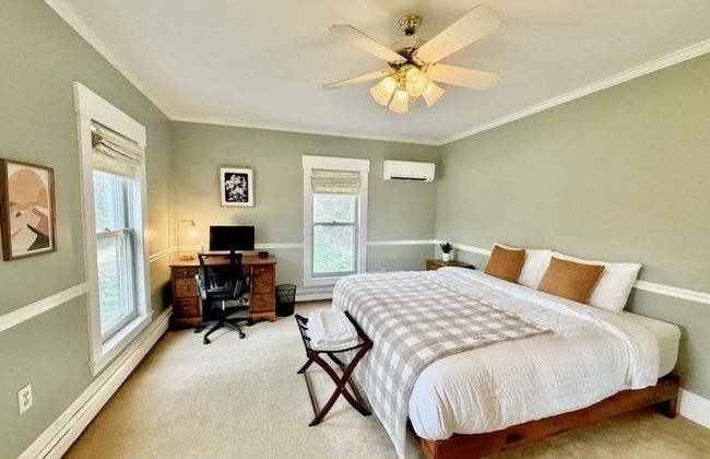 Cozy Stay w Fireplace Near Gunstock Laconia - Photo 6