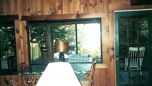Nestled Camping Cabin Rental Overlooking Lake near Glens Falls, New York - Foto 4
