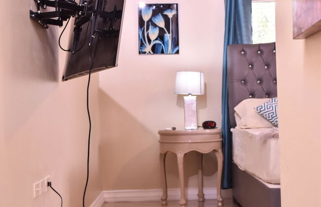 Executive Arcadia Luxury Guest Apartment - Photo 45