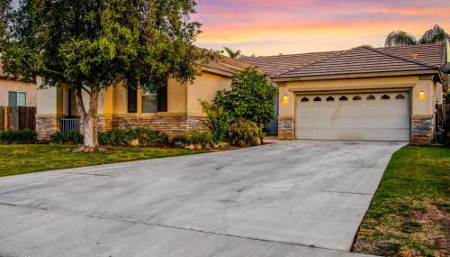 NorthWest Farmhouse - Photo 3