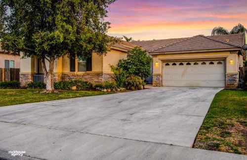 NorthWest Farmhouse - Photo 3