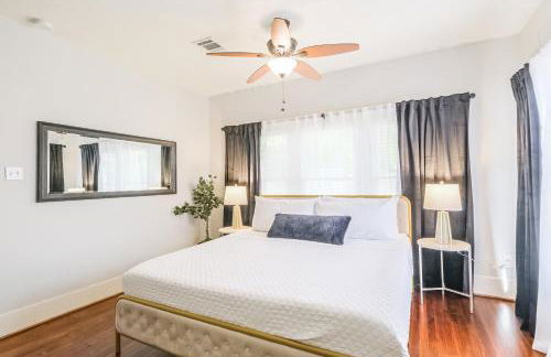 Lindale Charming Home Sleeps 4 Yard WiFi - Foto 21