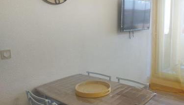 T2 4 pers, rénové en bord de plage , clim et parking classé 2 étoiles - Foto 5