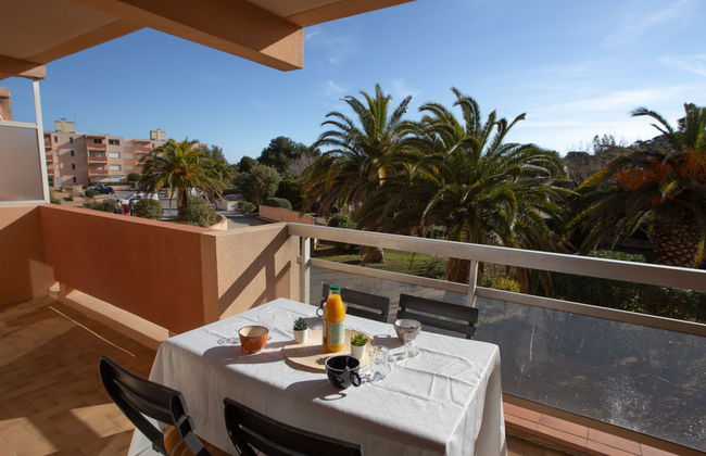 1 bedroom Apartment in Bormes-les-Mimosas with swimming pool and garden - Photo 1