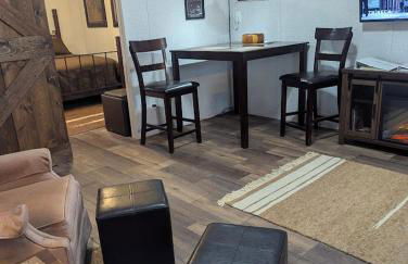 Gerrie's Place at Figment Ranch Foundation Animal Sanctuary near Round Top Texas - Foto 36