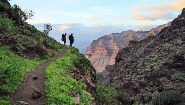 Disfrutando de la ruta de senderismo por la reserva de Güi Güi