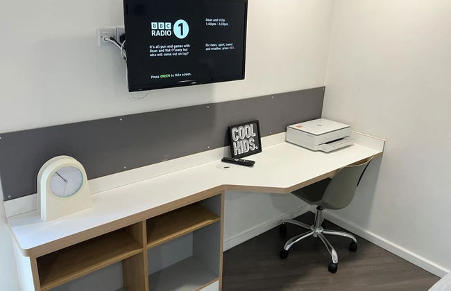 Laycock Studios - Photo 4