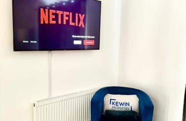 Stunning Open Plan 3 Bed House - Driveway & Garden - Foto 14