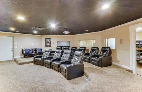 Luxe Draper Retreat w Pool, Sauna and Theater - Foto 28