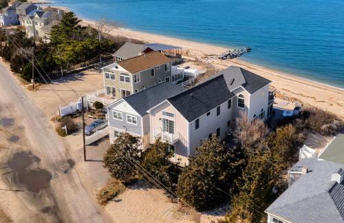 Queen Vic Beach House: 5 Mins to Vineyards & Farmstands - Foto 2