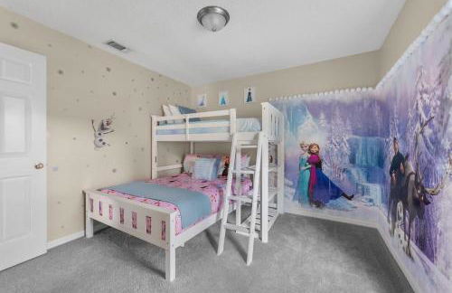 New Listing Pool and Game Room 4BR - Foto 4