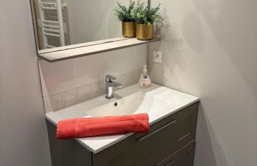 Les Glaneuses - 2 logements en centre bourg de 2 à 4 personnes à 3 min du Puy duFou - Foto 25