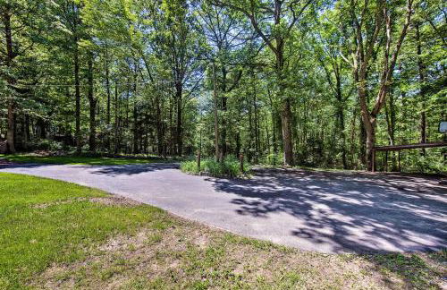 Hike, Hunt and Unwind Cozy Cabin Near Hersheypark - Foto 26