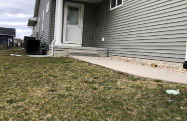 New house with new furniture at cedar rapids - Foto 22