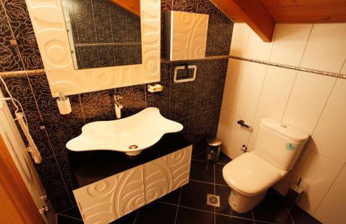 Odeon Hotel - Photo 72