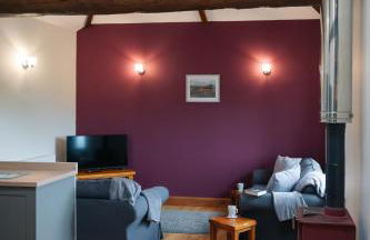 Vale Farm Cottages - Photo 27
