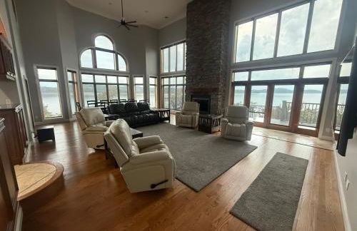 The Overlook on Douglas Lake -Waterfront Luxury - Photo 18