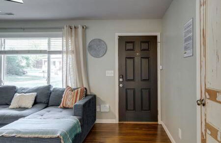 1-Story Home, Fenced Yard, Grill, Firepit, Parking, Sleeps 10, Pet-Friendly, Smart TVs, 10 Mins to Nissan Stadium & Five Points, Cozy Bedrooms, Outdoor Fun, Perfect for Families & Groups - Foto 16