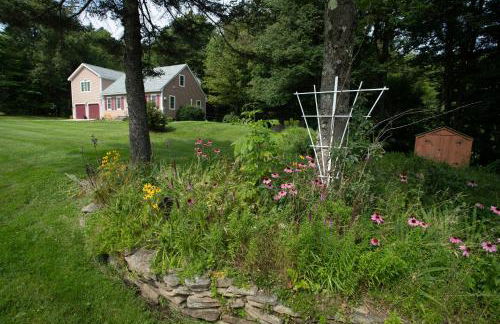 14mi to Mt. Snow! Arcade, Private Suite, King Bed! - Foto 29