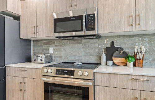 6BR Retreat with Playground Basketball & Sleeps 22 - Foto 8