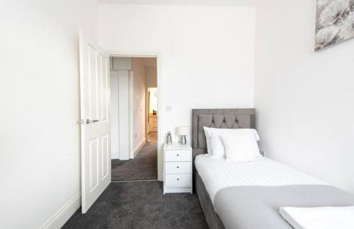 DiscountsContractorsWIFIFree ParkingSmart TV - Foto 8