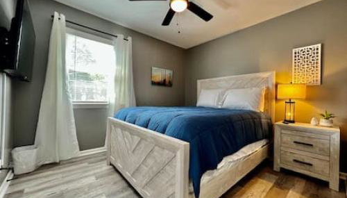 Sleek remodeled Design 2 Bed Trenton, OH Apartment - Foto 2