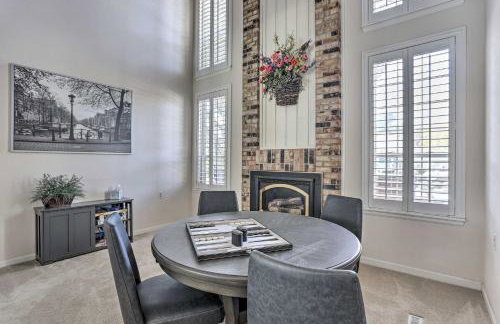 Near Shops & Eats! Centennial Home w/ Sunroom - Foto 9