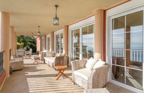 Villa Leandro, First Line Villa with amazing sea views and private access to the sea! - Photo 8