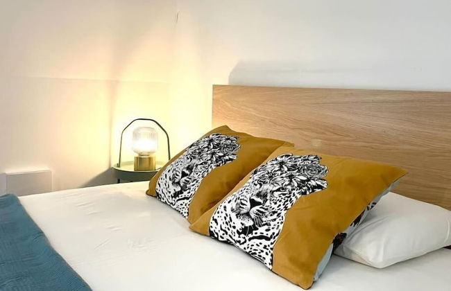 Penthouse 3 Bedrooms- Garden in Center - Photo 11