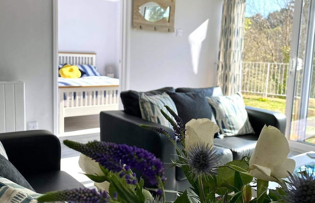 2 Bed Villa Sleeps 4 - Wifi, Garden, Sea Views - Foto 17