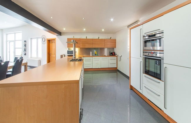 Modern Holiday Home in Verviers With Indoor Pool - Foto 12