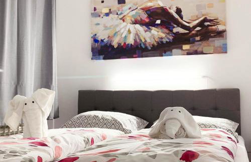 Central Bus Station Apartment - Photo 9