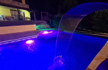 Piscina Climatizada em condomínio - Atibaia SP - Foto 4