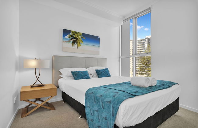 Reflection Tower Two - Foto 24