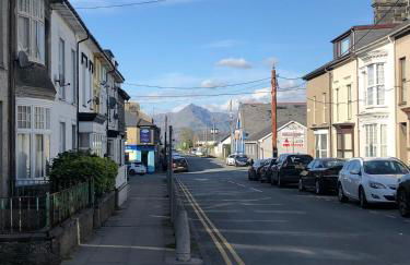 Snowdon House, 8 bedrooms, sleep 16, close to Blackrock Sand - Photo 44