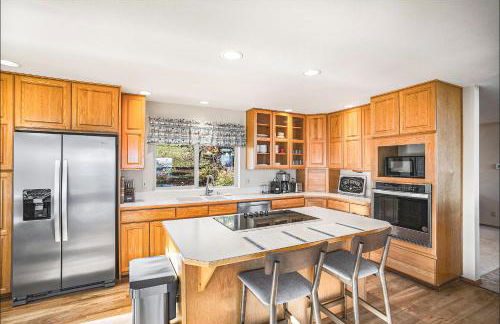 Spacious 3BR3BA with Spectacular Water Views - Foto 16