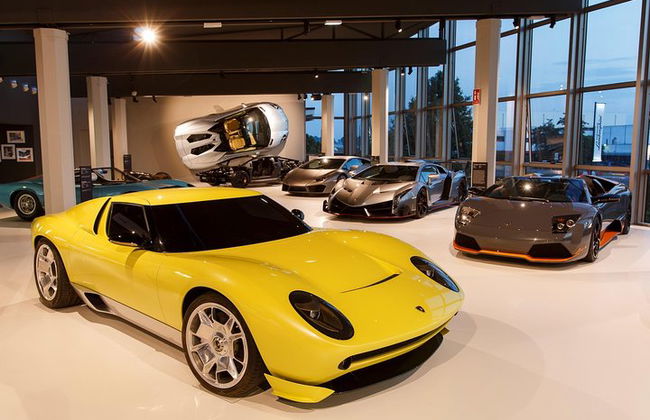 Ferrari & Lamborghini Private Day Tour with Lunch - Foto 6