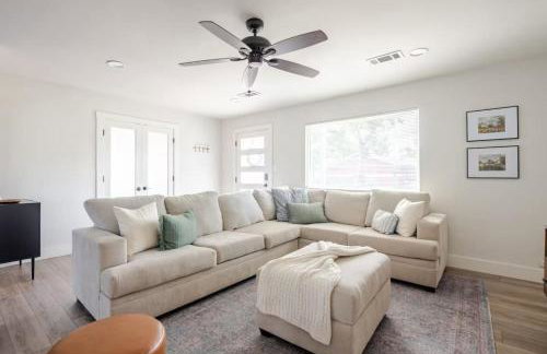 Remodeled 4BR 2BA Steps from Georgetown Square - Foto 1