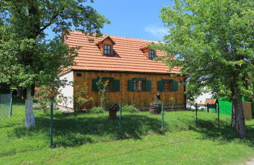Apartments for families with children Perusic (Velebit) - 17540 - Foto 1