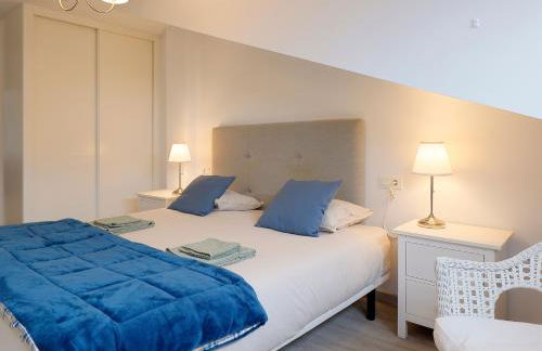 Ático con terraza en playa de San Lorenzo - Foto 16